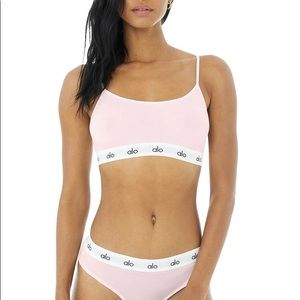 BNWOT Alo Yoga Icon Cami Bra + Icon Cheeky